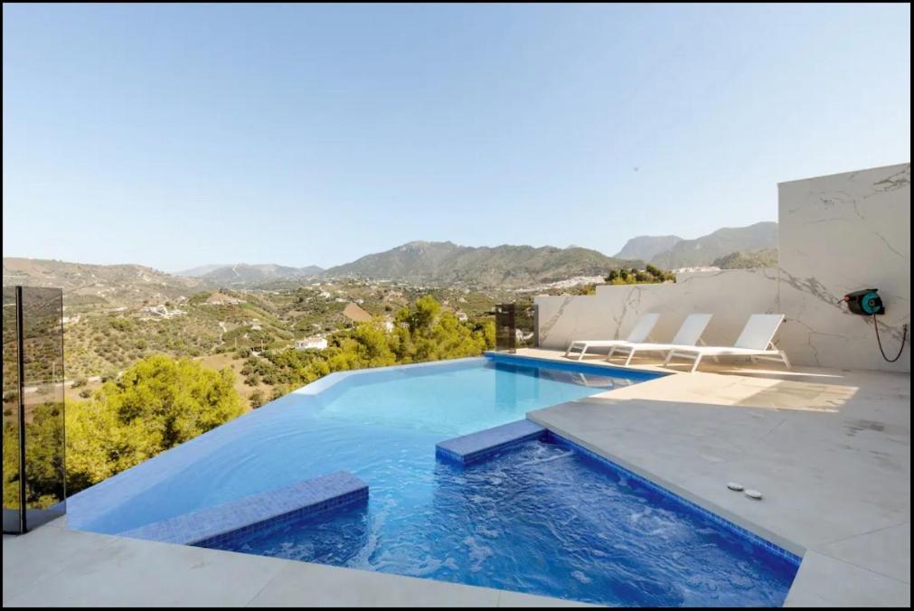 Luxury Villa In Frigiliana - Villa Maui Malaga Bagian luar foto